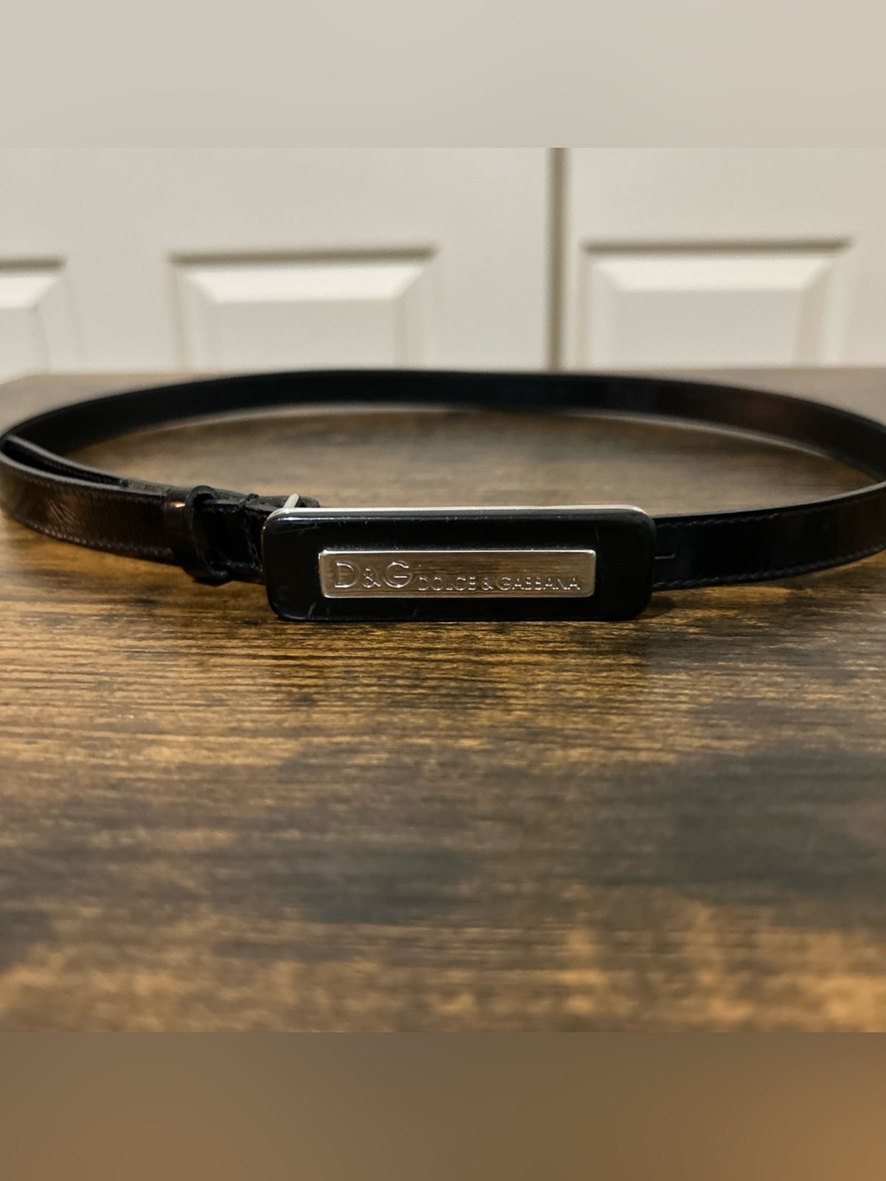 Dolce Gabbana Women’s Small Patent Leather Slim Belt 35 Inches Silver Buckle